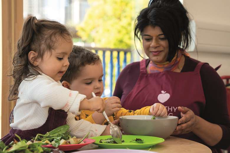 A Healthy Living Platform ‘Cook and Eat’ session in Lambeth